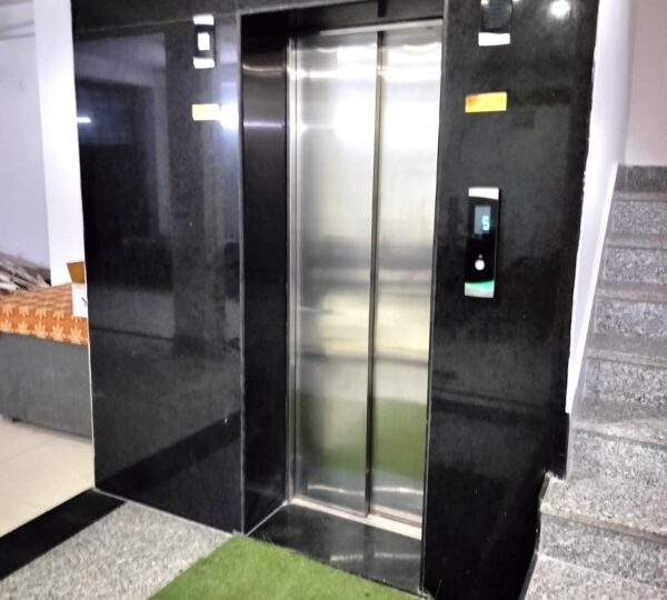 lift yash pg